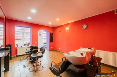 Casa pretabila: rezidential/ comercial/ servicii  Central, Fagaras - foto 17