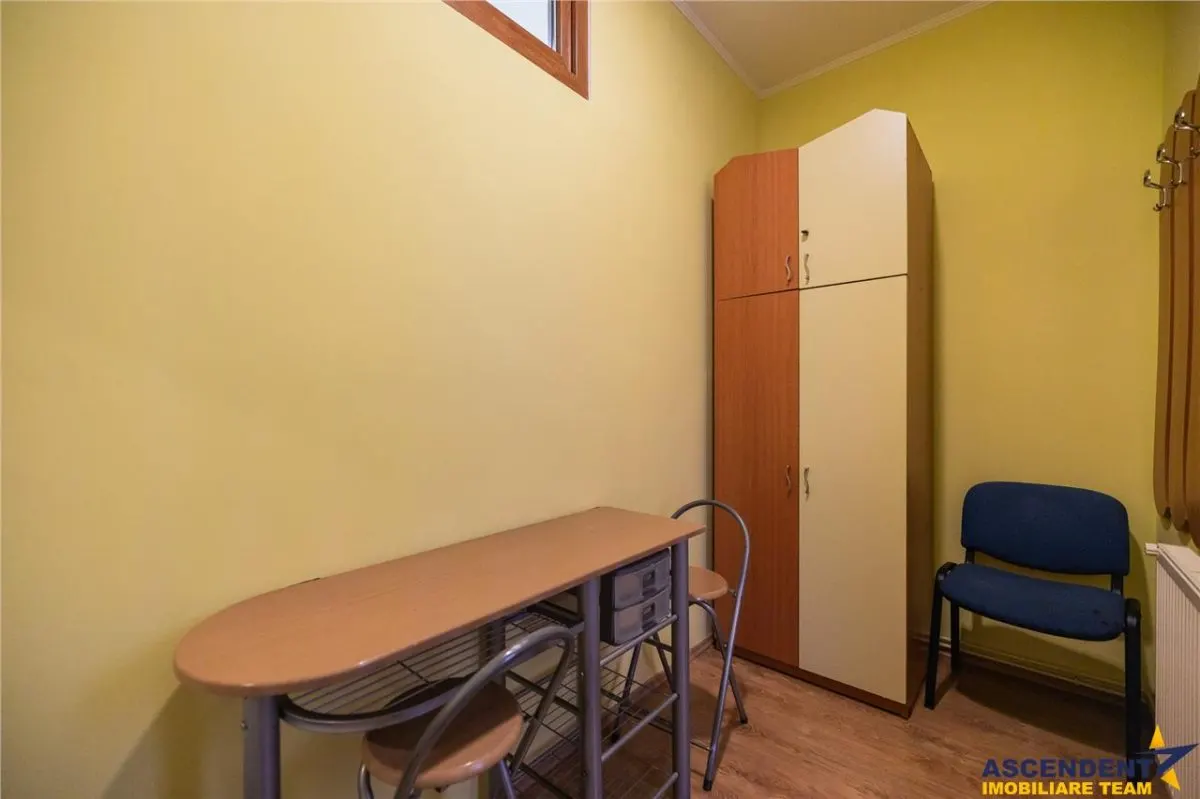 Casa pretabila: rezidential/ comercial/ servicii  Central, Fagaras - foto 23