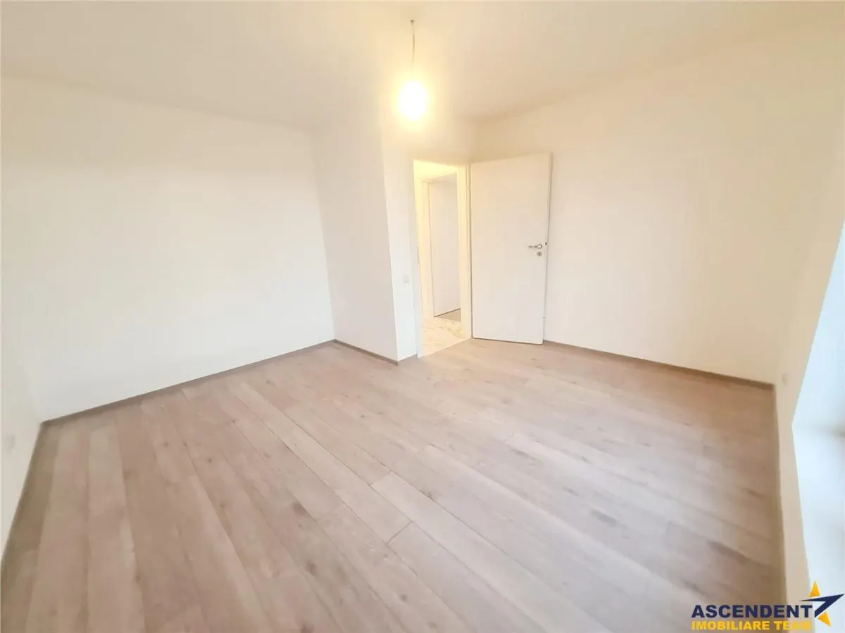 Vila superba cu 5 camere, intabulata 2025, P+E, toate utilitatile.  Harman - Brasov - foto 6