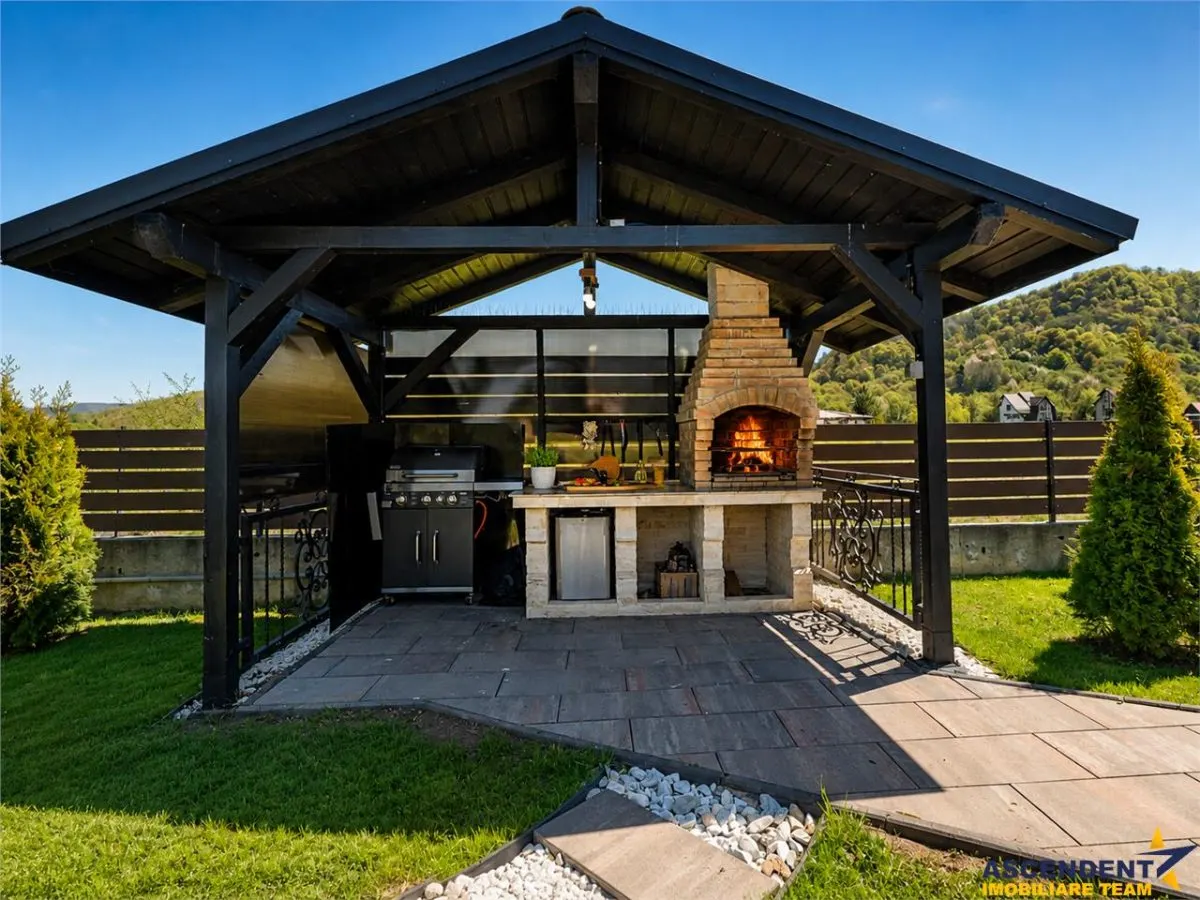 LUX Vila cu parc privat 1.250mp, spa, barbeque, privelisti pretioase, Rasnov - foto 12