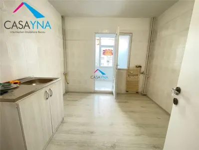 Decomandat- 2 camere, etaj 3, zona Nord - foto 4