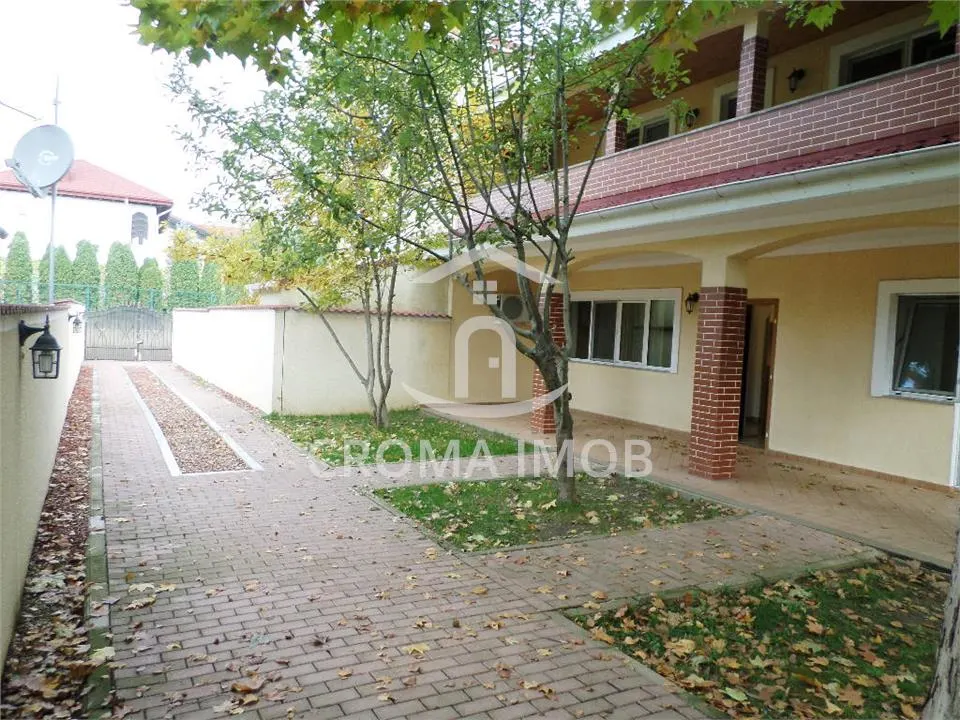 Inchiriere Casa 4 camere, curte proprie, cartier Mica Roma, Bucov - foto 1