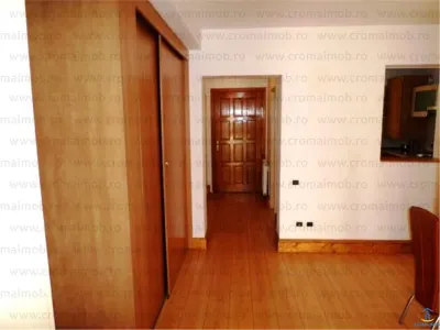 Vila 6 camere de inchiriat Exterior Est - foto 12
