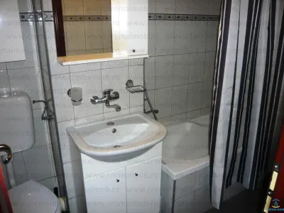 Inchiriere apartament de lux  2 camere, Ploiesti, zona Republicii - foto 13