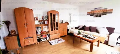 Apartament cu 2 camere, decomandat - zona Centru Civic - Brasov