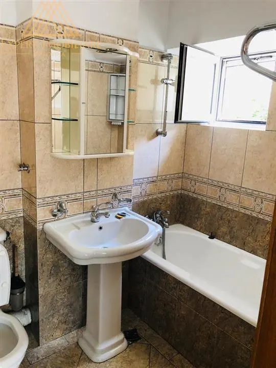 Ap 4 camere linga Hotel Intercontinental si Teatrul National - foto 9