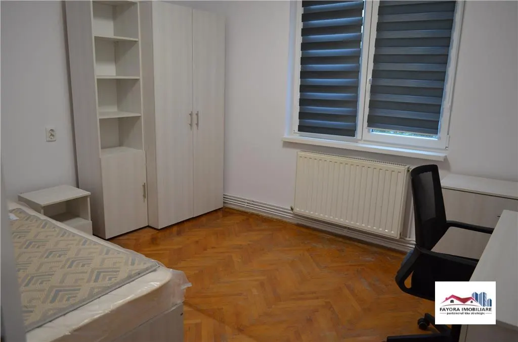 Ap. 2 Camere Mobilat si Utilat cu Parcare Privata Zona 7 Noiembrie - foto 2