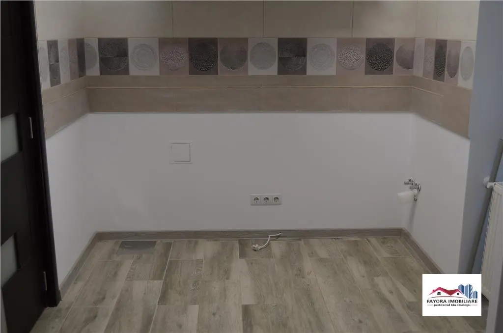 Apartament Bloc Nou 3 Camere 2 Bai si 2 Parcari Private de Vanzare Zona Tudor - foto 5