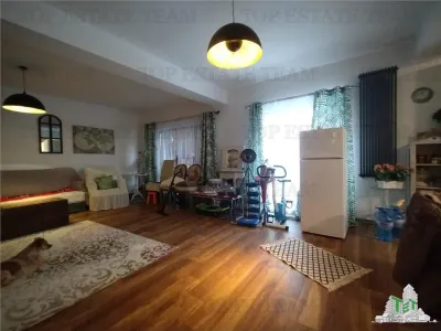 Casa spatioasa cu gradina in zona verde, cartier Green City, comuna 1 Decembrie - foto 4
