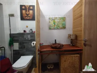 Casa spatioasa cu gradina in zona verde, cartier Green City, comuna 1 Decembrie - foto 8