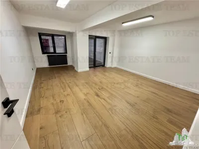 Spatiu office/ comercial  de inchiriat in Sectorul 1 /Zona Romexpo / Aproape de metrou - foto 3