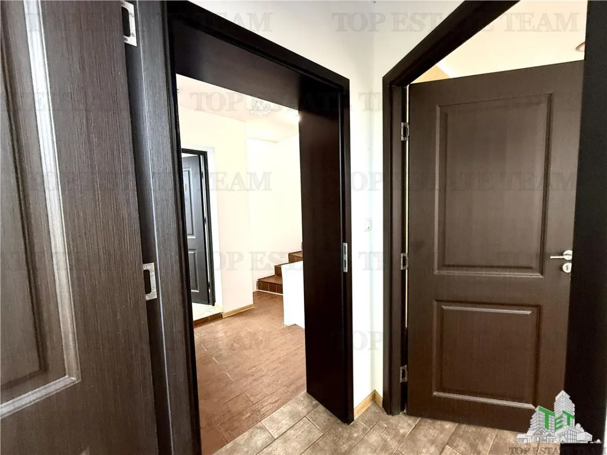 Vila de închiriat cu 7 camere ultracentral Piata Victoriei - foto 25