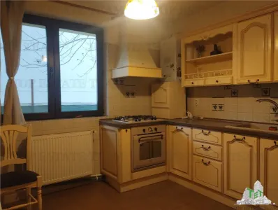 Vila cocheta 4 camere, zona linistita, cartier de case, Popesti Leordeni - Popesti-Leordeni