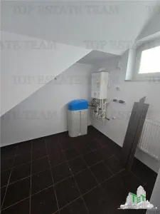 DE INCHIRIAT Vila 5 camere nemobilate in Chiajna - foto 7