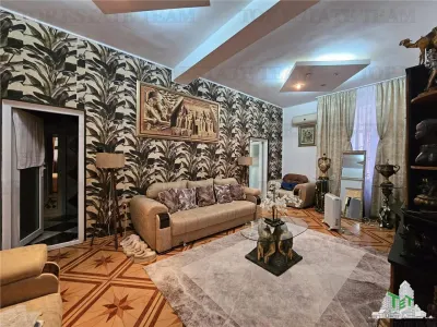Casa spatioasa si versatila de vanzare in Eforie Nord - ideala pentru locuinta + afacere! - Eforie Nord