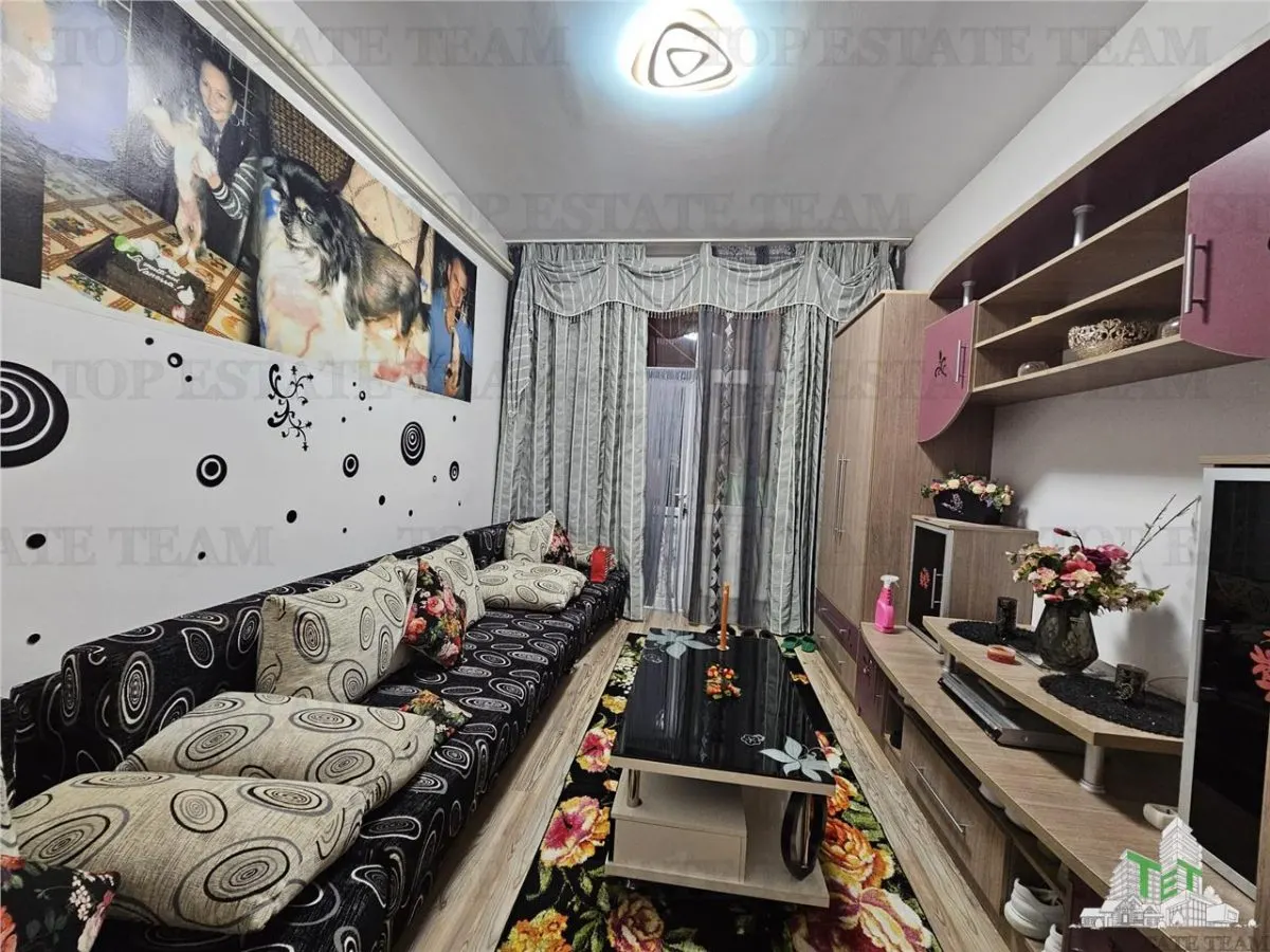 Casa spatioasa si versatila de vanzare in Eforie Nord - ideala pentru locuinta + afacere! - foto 8
