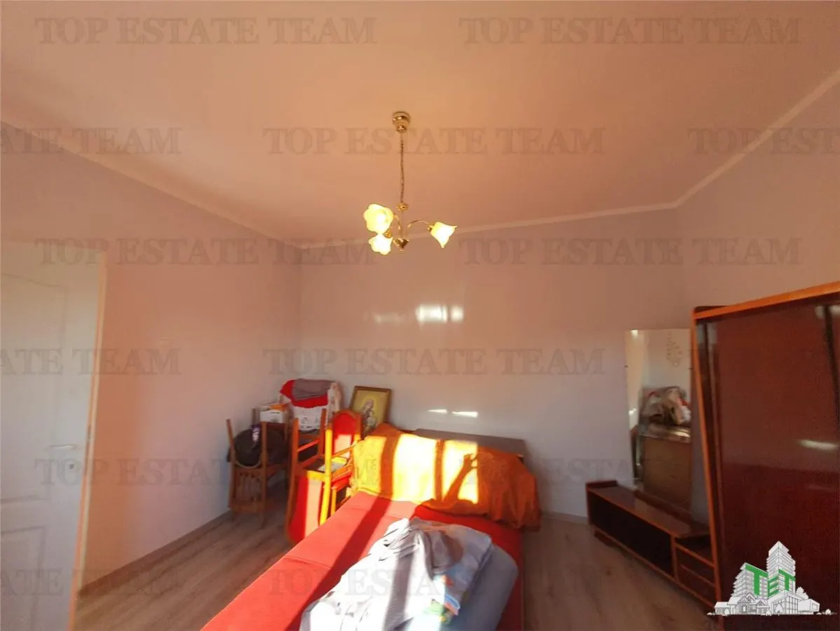 Colt de rai la tara  doua case primitoare livada vie si liniste deplina - foto 4