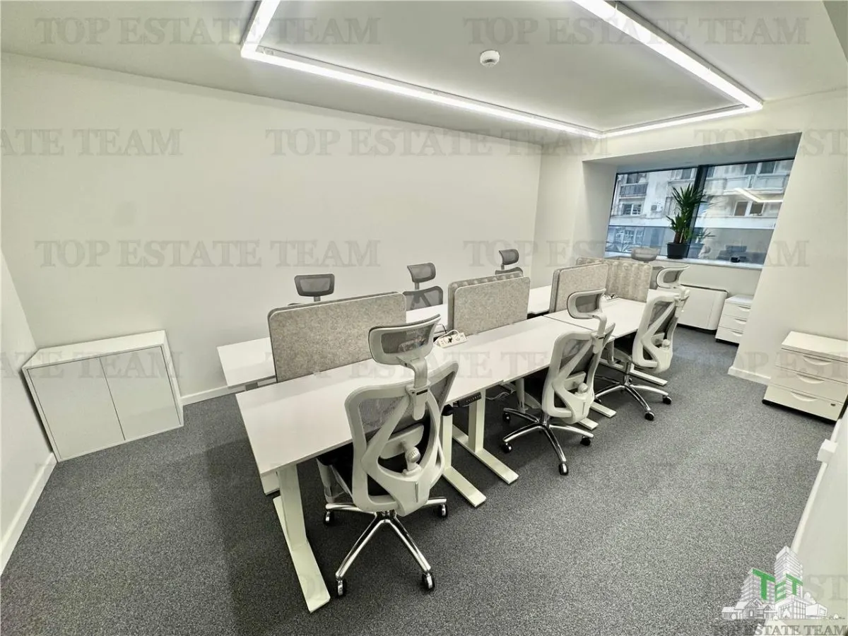 Spatiu comercial / office ultracentral de inchiriat complet utilat/recompartimentare la cerere  + parcari - foto 1