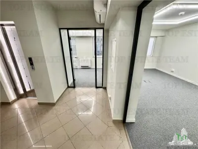 Oferta speciala ! Birou de inchiriat pentru 15 persoane la 1  minut distanta de metrou  + parcari + recompartimentare - foto 11