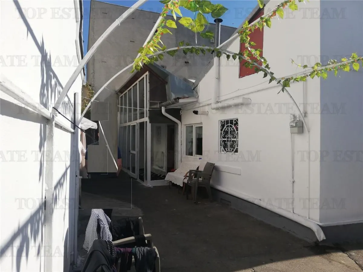 Casa cu teren 300 mp/ dubla deschidere Damaroaia - foto 1