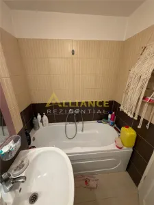 Apartament 2 camere - 58 mp - Etaj 5 cu lift - Pret negociabil - foto 12
