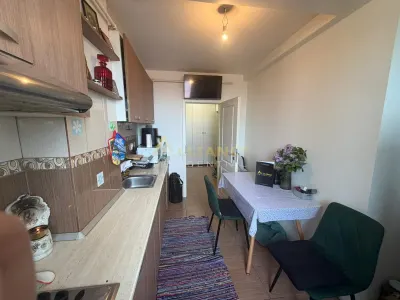 Apartament 2 camere - 58 mp - Etaj 5 cu lift - Pret negociabil - foto 7