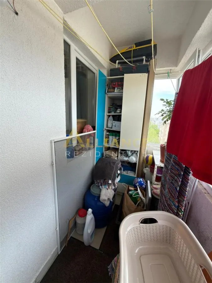 Apartament 2 camere - 58 mp - Etaj 5 cu lift - Pret negociabil - foto 9