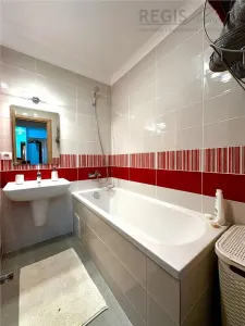 Apartament modern cu 2 camere de inchiriat â€“ Ansamblu Rezidential Top City, Brasov - foto 8