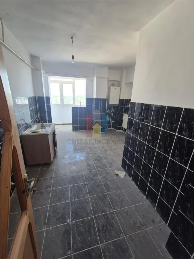 LIBER! 4 camere transformat in 3 camere, bloc cu lift, decomandat, Bariera - foto 7