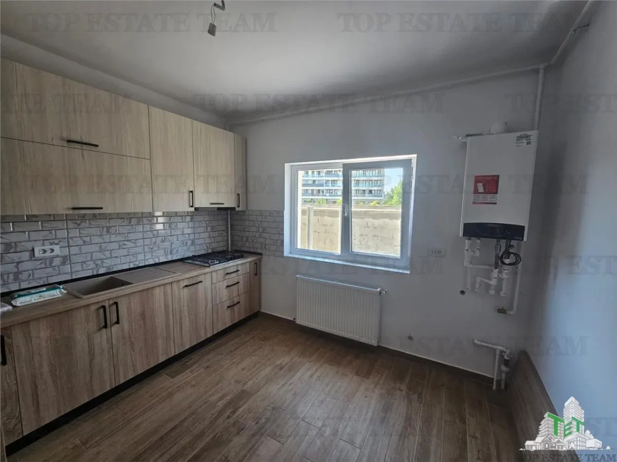 Semi-Detached Villa, 4 Bedrooms + Attic in Roșu - foto 6