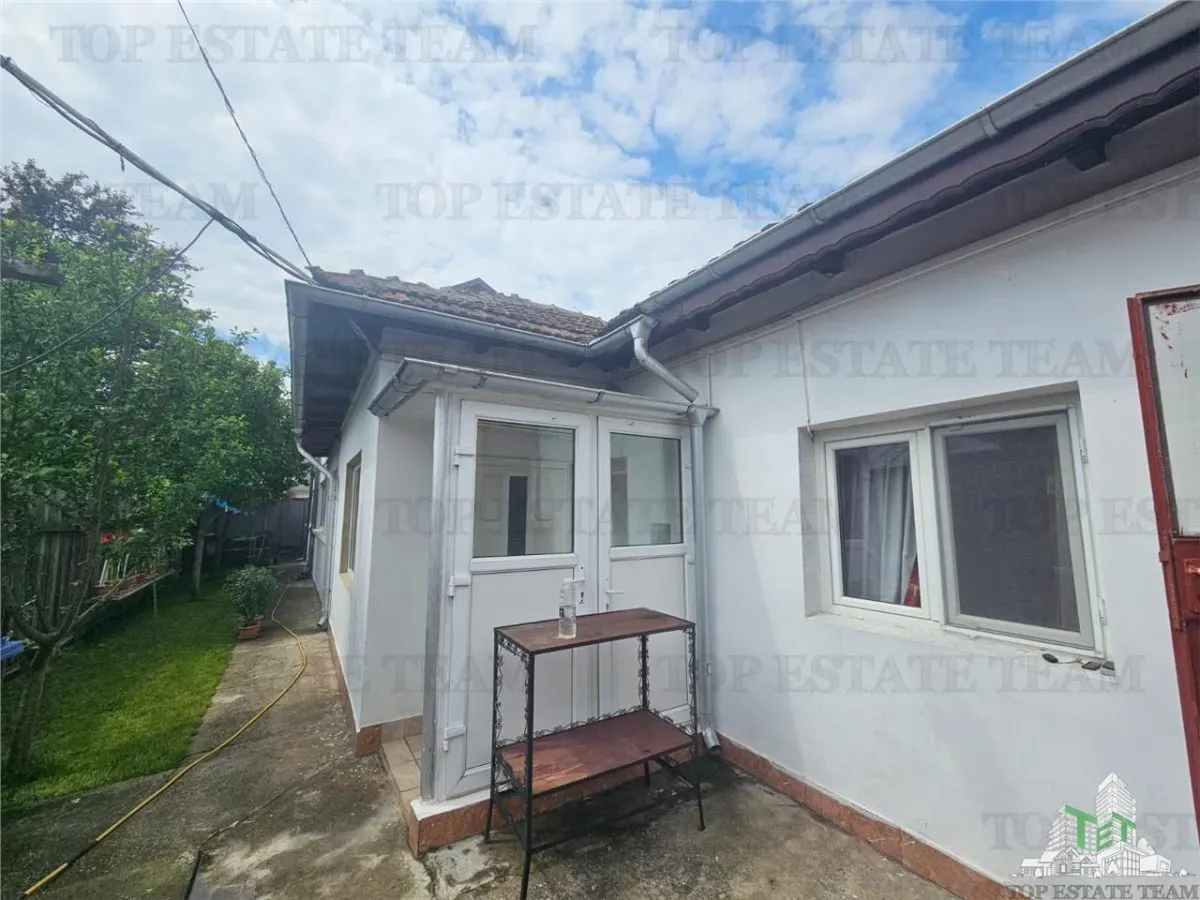 House with Dual Garage near Padurea Rosu - foto 1