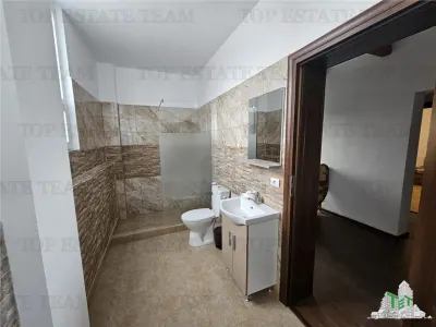5-Bedroom Villa for Sale with Underground Garage in Chiajna - foto 16