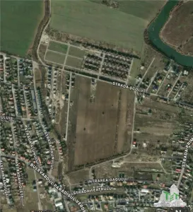 Urban Plot 2447 sqm near Paradisul Verde | 54 ml Frontage | €115/sqm - Ostratu