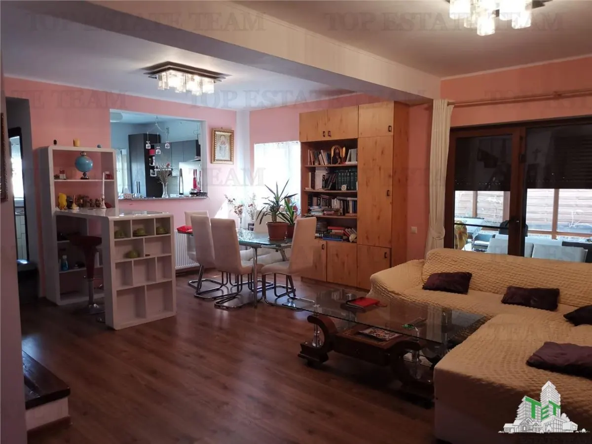 Four-Bedroom Duplex Apartment in Green Residence Villa, 1 Decembrie - foto 2