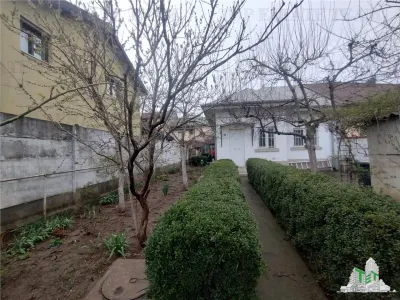 Detached House with Garage and Free Courtyard 300 sqm, Excellent Brancoveanu Area - Bucuresti