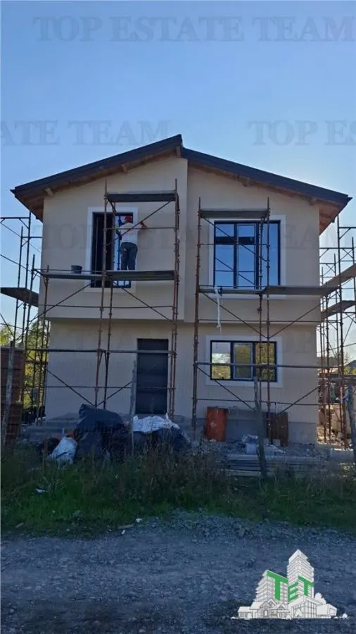 5-Bedroom Villa for Sale in Frumusani – Excellent Investment - foto 2