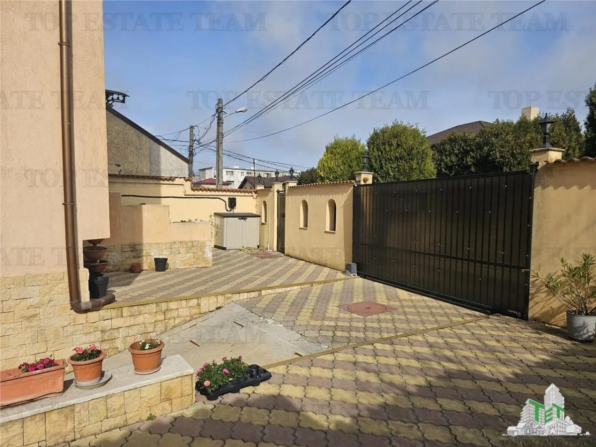 7-Bedroom House, Exceptional and Spacious - Km 4-5 Area, Constanta - foto 15