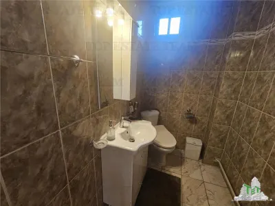 7-Bedroom House, Exceptional and Spacious - Km 4-5 Area, Constanta - foto 24