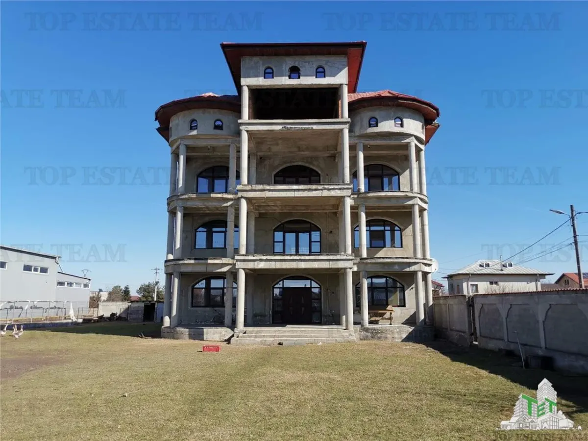 1 Decembrie Villa, P+3, 900 sqm Garden, DN-5 Frontage - foto 1