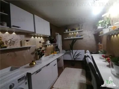 Spacious Two-Building House, 1600 sqm Plot with Direct A3/A7 Access, Adjacent Snagov - foto 5