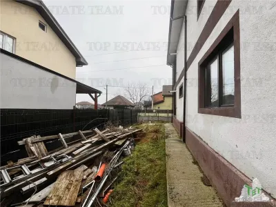 Ground Floor + First Floor House, 8 Rooms—All Utilities Connected - foto 20