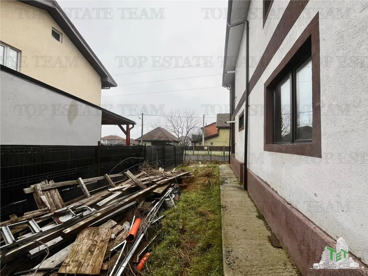 Ground Floor + First Floor House, 8 Rooms—All Utilities Connected - foto 20