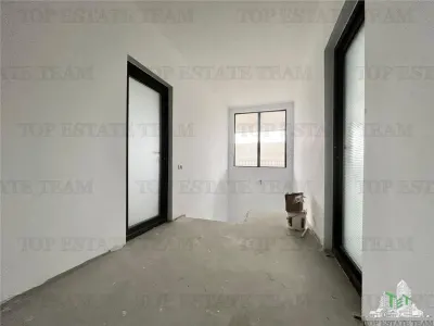 Ground Floor + First Floor House, 8 Rooms—All Utilities Connected - foto 4