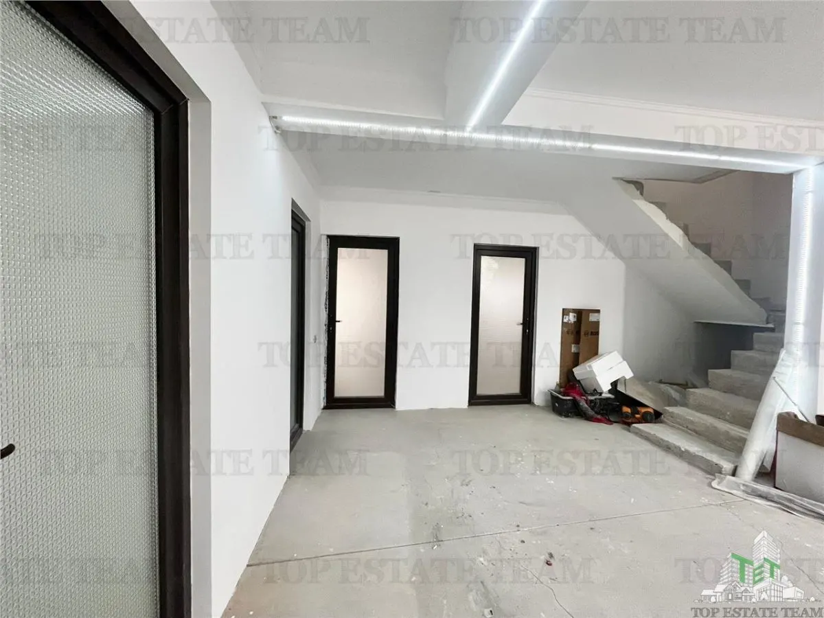 Ground Floor + First Floor House, 8 Rooms—All Utilities Connected - foto 6