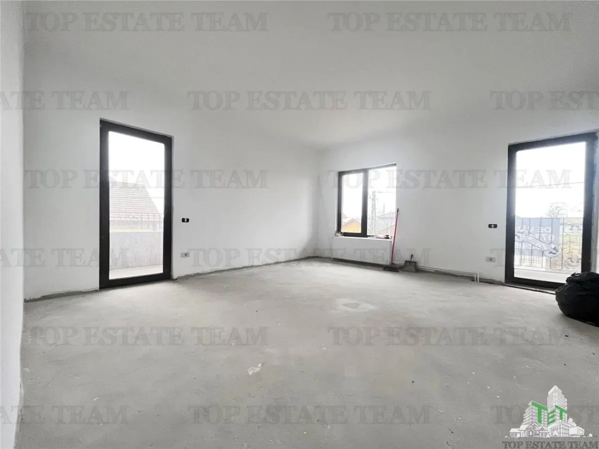 Ground Floor + First Floor House, 8 Rooms—All Utilities Connected - foto 10