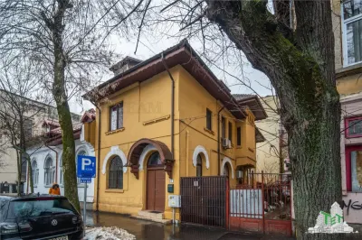 Villa for Sale - Victoriei Area | Offices, Clinic or Residential - Bucuresti