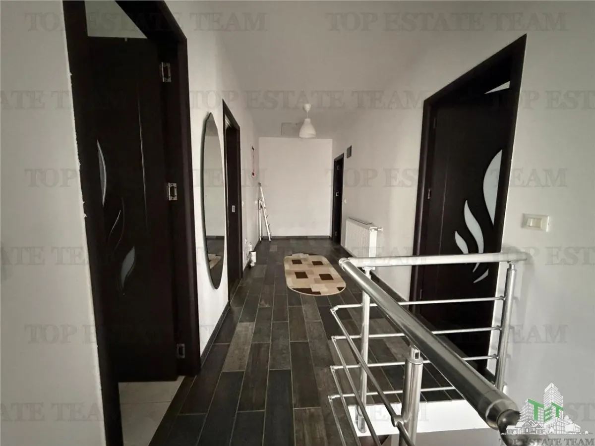Four-Bedroom Furnished Villa with All Utilities in Ciorogarla - foto 22