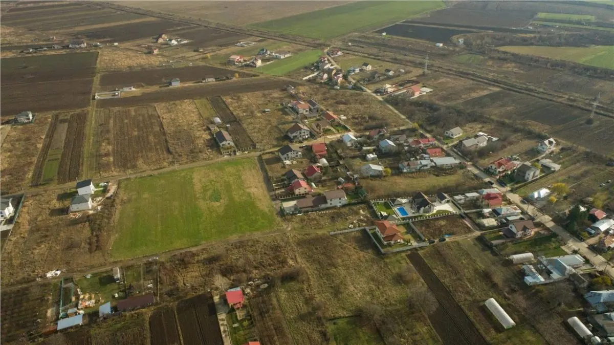 2,450 sqm Plot for Sale in Ciorogarla | 15 Minutes from Bucharest - foto 3