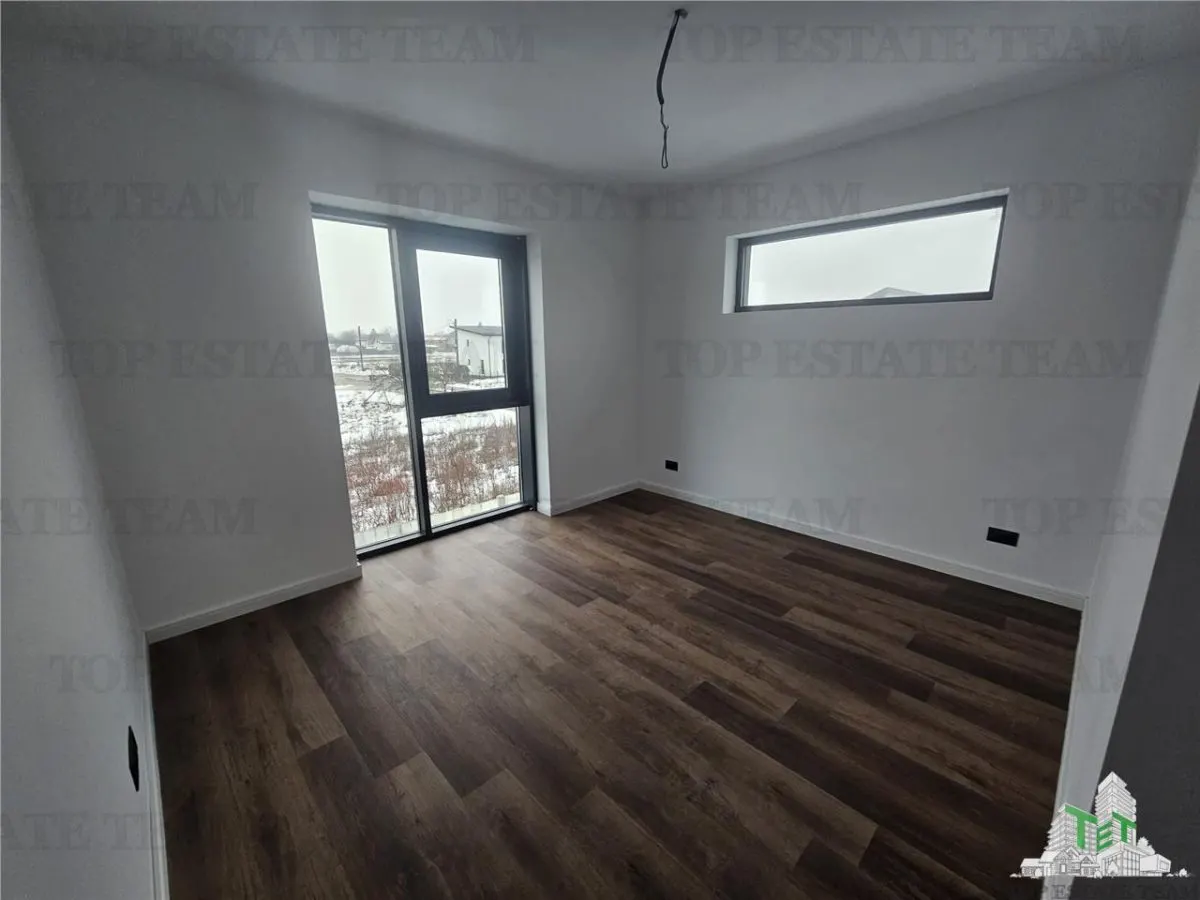 Premium Villa with Photovoltaic Panels, 15 Minutes from Bucharest - foto 22