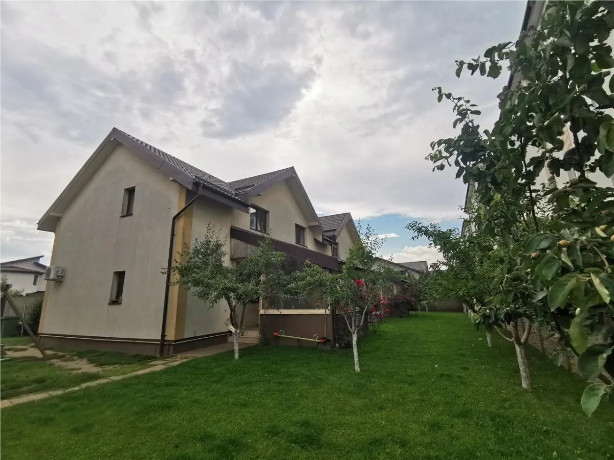 For Sale: 5-Bedroom Duplex Villa, Owner-Built, Chiajna - foto 2
